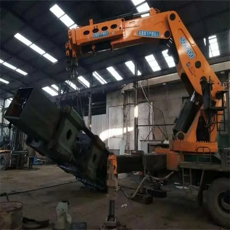 梓潼130吨折臂吊车出租吊机租赁附近电话